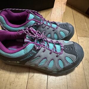 Merrell Gray and Purple Athletic Shoes with Mesh Upper